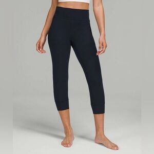 Align 23 Inch Cropped High Rise Joggers (True Navy — Size 4)